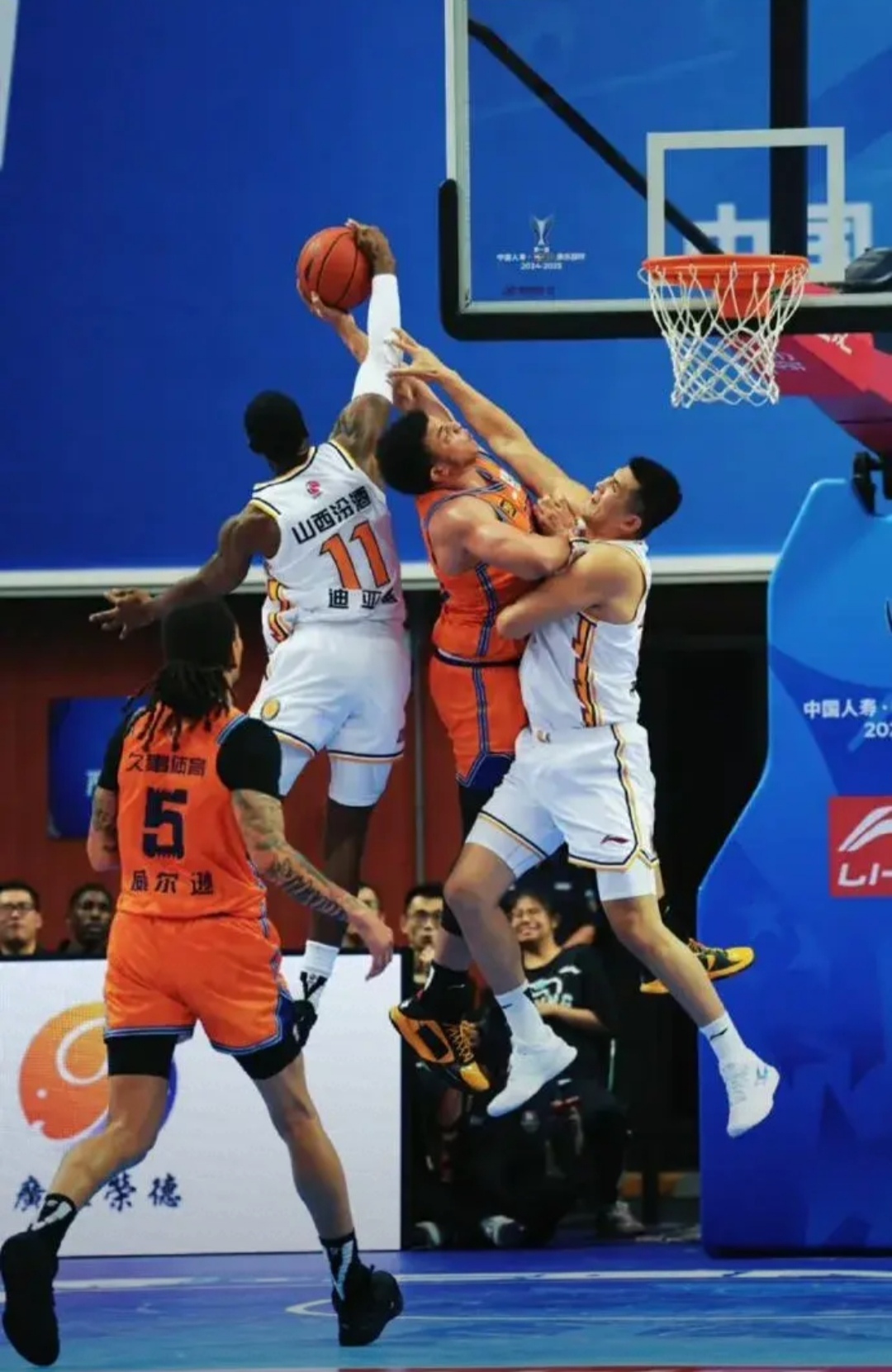 上海队气势如虹,冲刺季后赛(上海队气势如虹,冲刺季后赛怎么样) 上海队气势如虹,冲刺季后赛(上海队气势如虹,冲刺季后赛怎么样)