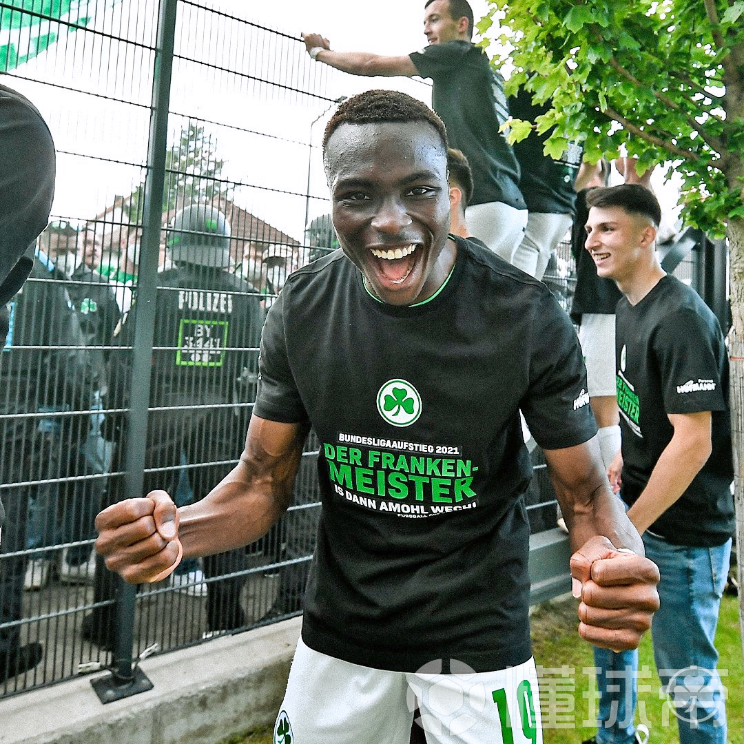 杜塞尔多夫客场逆转战胜,实现重要胜利的简单介绍 杜塞尔多夫客场逆转战胜,实现重要胜利的简单介绍