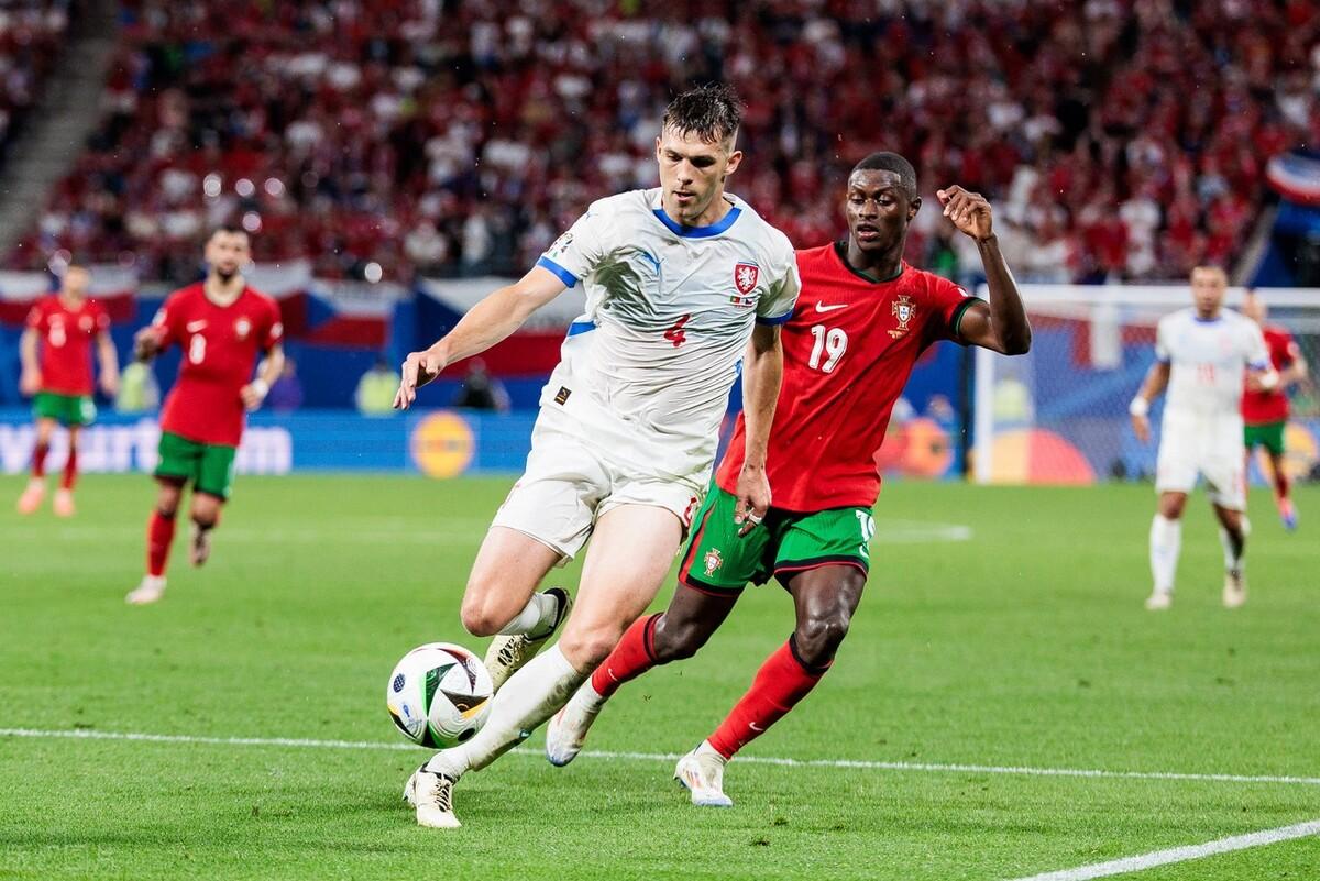 捷克队凭借高效进攻赢得比赛,晋级顺利(捷克队凭借高效进攻赢得比赛,晋级顺利吗) 捷克队凭借高效进攻赢得比赛,晋级顺利(捷克队凭借高效进攻赢得比赛,晋级顺利吗)