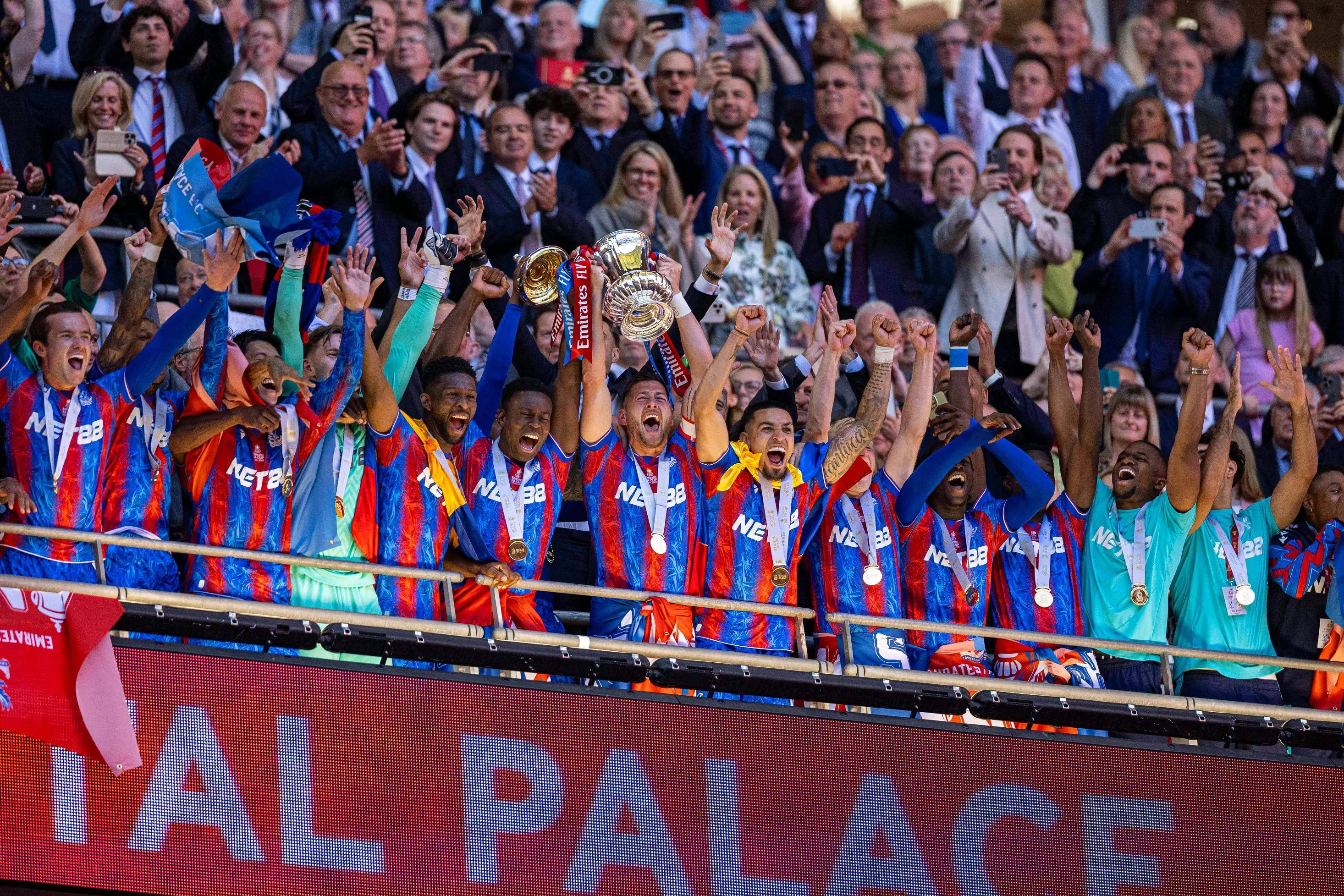 澳客在线-顶级足球联赛战队争夺擂台，体育场上精彩纷呈的简单介绍