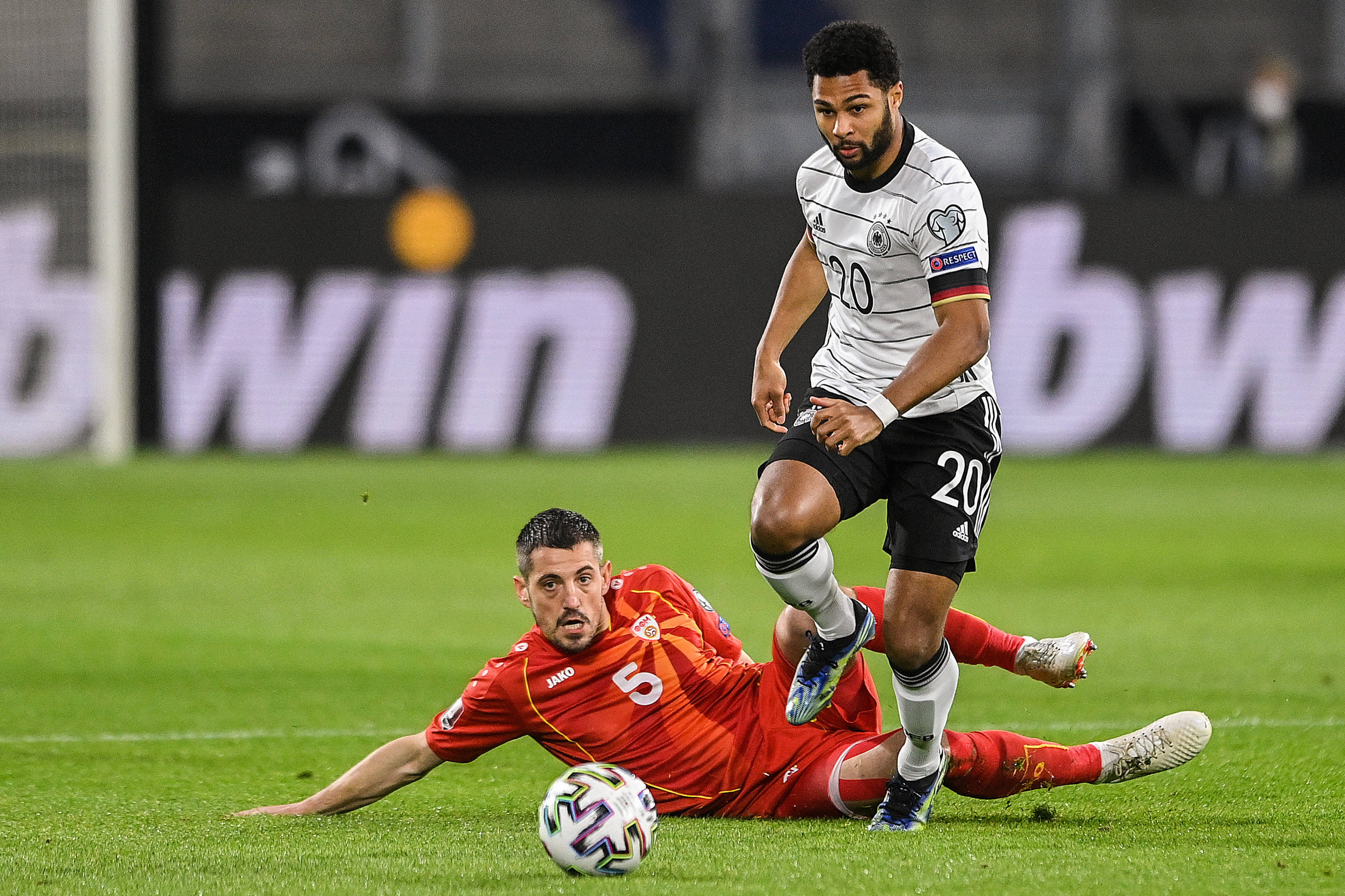 欧预赛比赛赛程精彩回顾,球队实力激烈对决争胜的简单介绍 欧预赛比赛赛程精彩回顾,球队实力激烈对决争胜的简单介绍