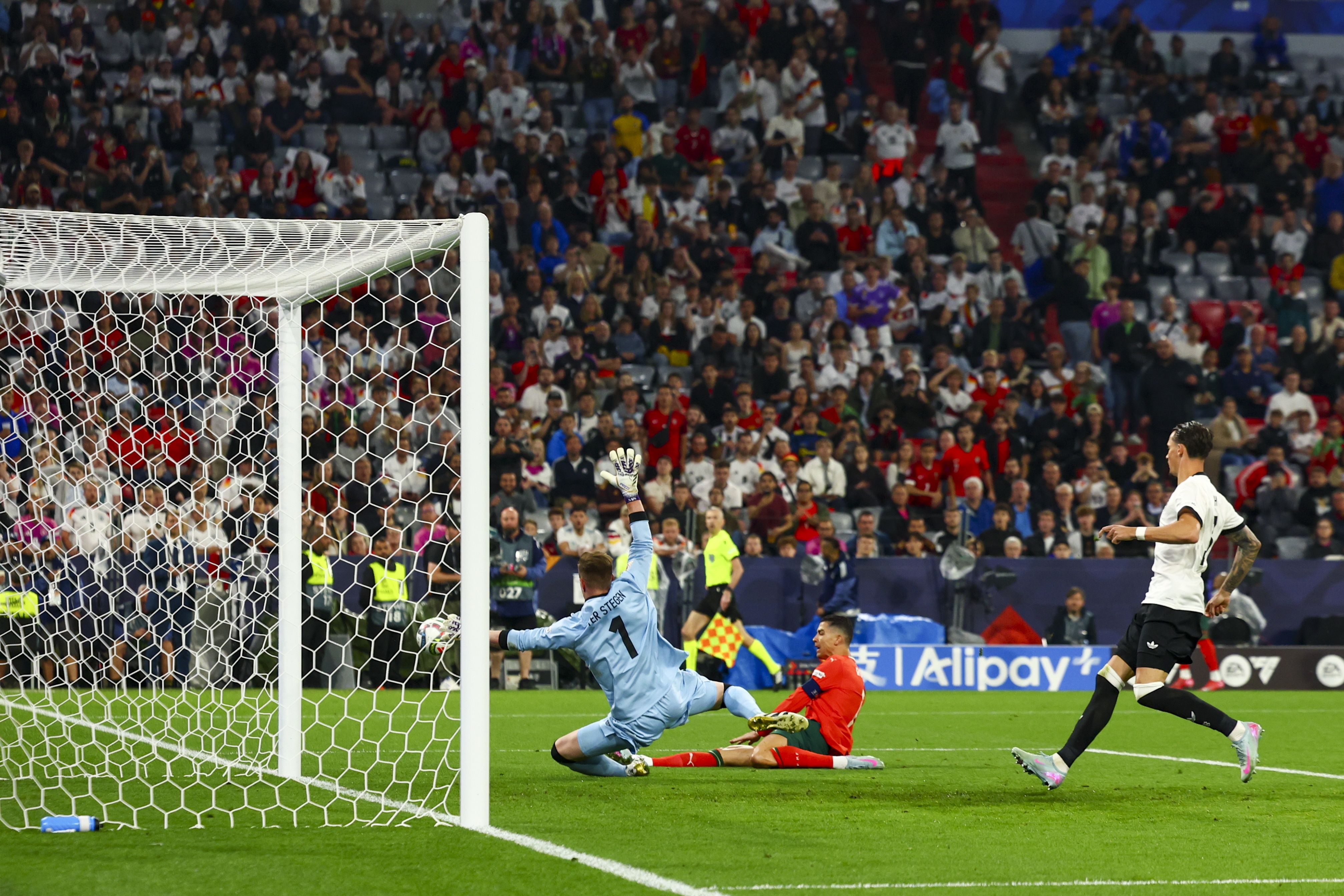 澳客网页版登录入口-包含葡萄牙迎来球星回归，备战世预赛决赛阶段的词条