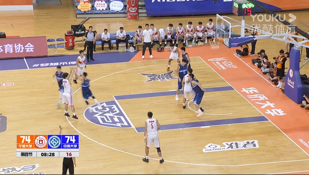 巨人主场强势取胜,战胜一支劲旅 巨人主场强势取胜,战胜一支劲旅