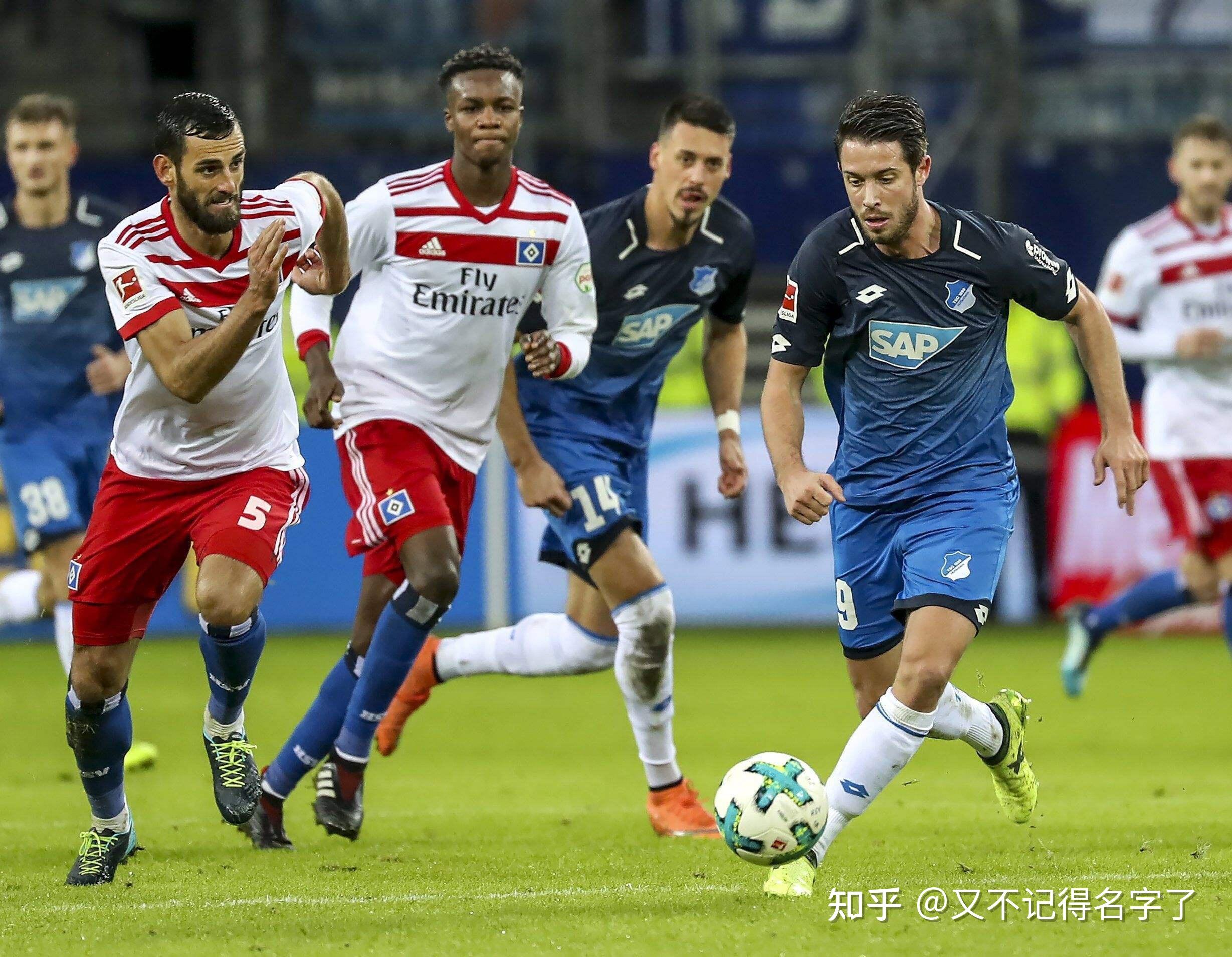 莱比锡红牛取得惊人比分,领跑积分榜 莱比锡红牛取得惊人比分,领跑积分榜