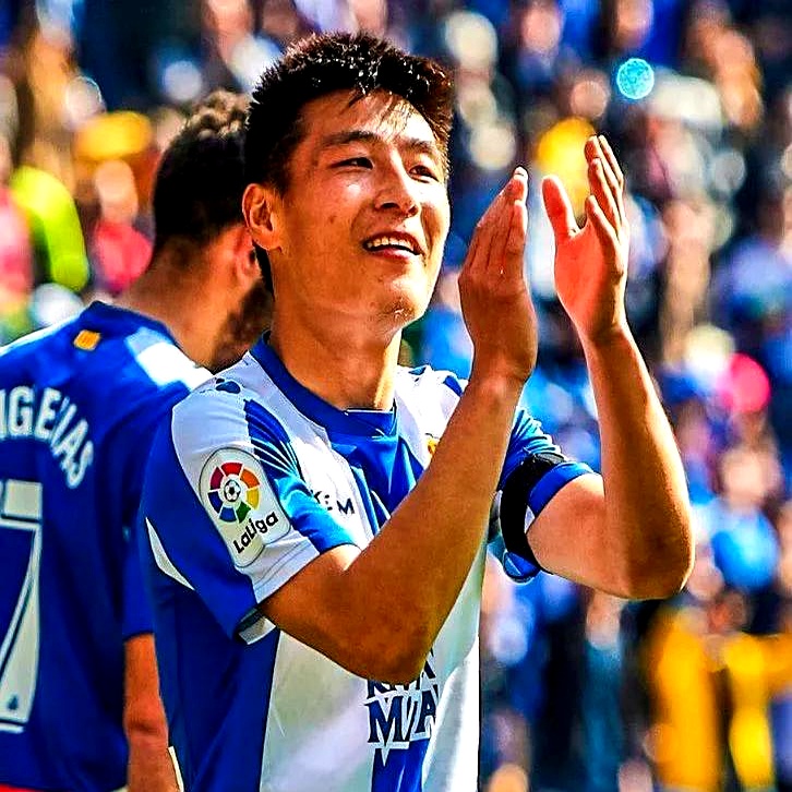 包含澳大利亚前锋在比赛中打出了生涩表现的词条 包含澳大利亚前锋在比赛中打出了生涩表现的词条