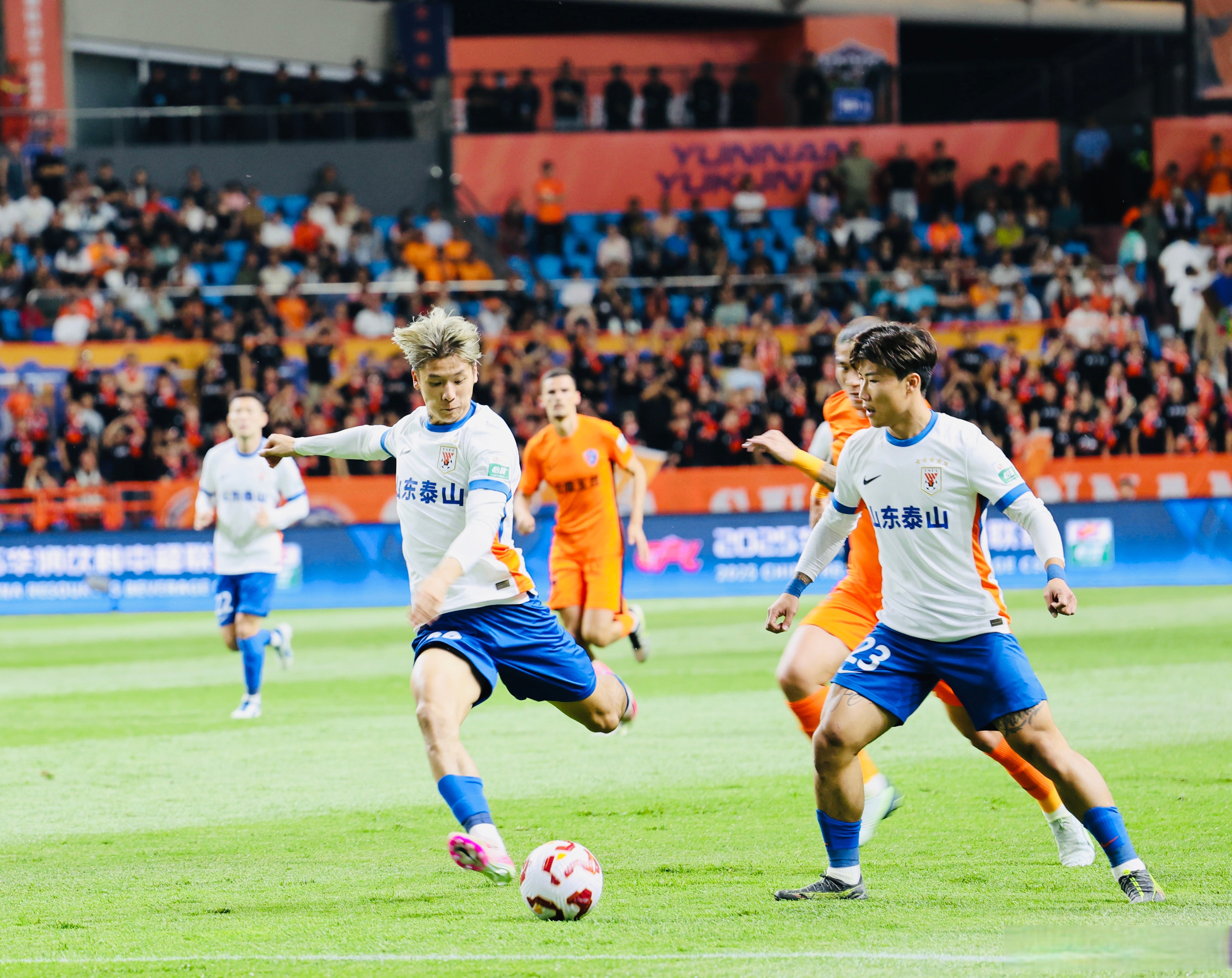 澳客官网app-比赛中精彩瞬间回放，引发球迷追溯