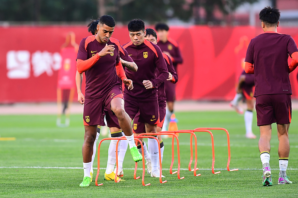 沈阳西城队取得一场惊险胜利 沈阳西城队取得一场惊险胜利