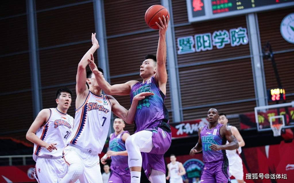 澳客链接-快船双塔势不可挡，战胜传统劲旅