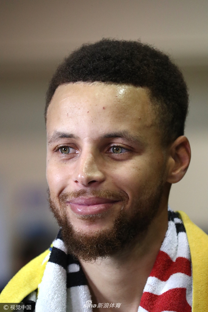 勇士主教练晒训练幕后花絮备战做足功课的简单介绍 勇士主教练晒训练幕后花絮备战做足功课的简单介绍