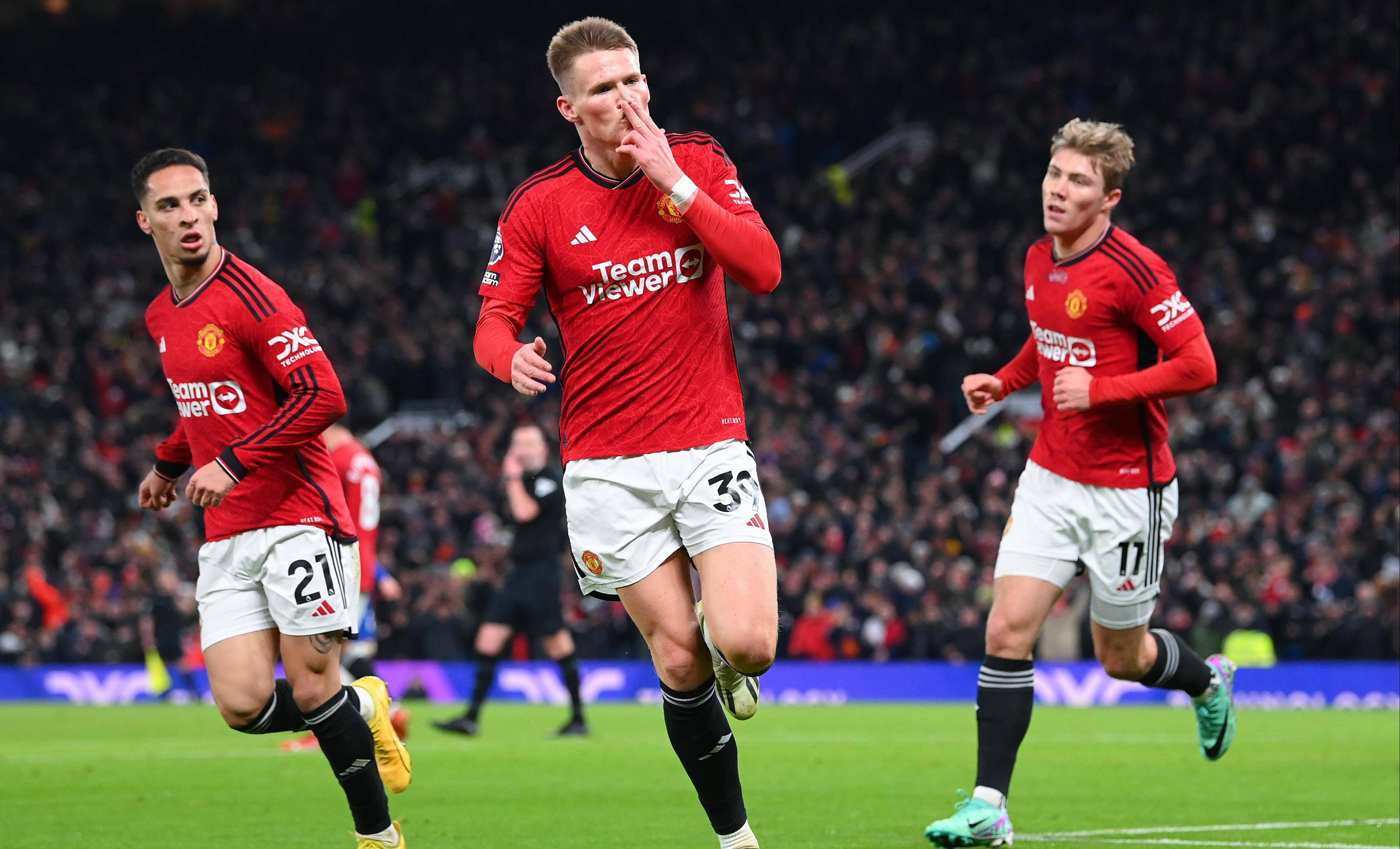 曼联凭借进球优势挺进半决赛 曼联凭借进球优势挺进半决赛