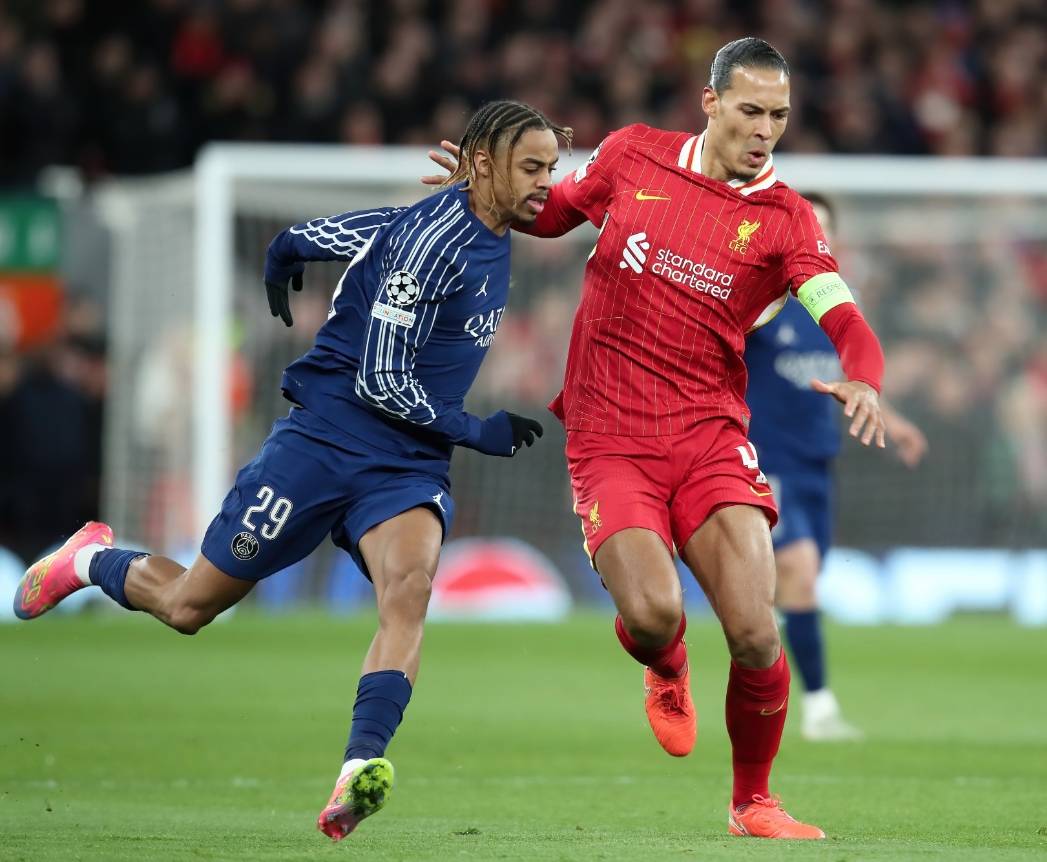 澳客新闻-包含利物浦客场惨败巴黎，尤为是卡瓦尼高轮投进两球的词条