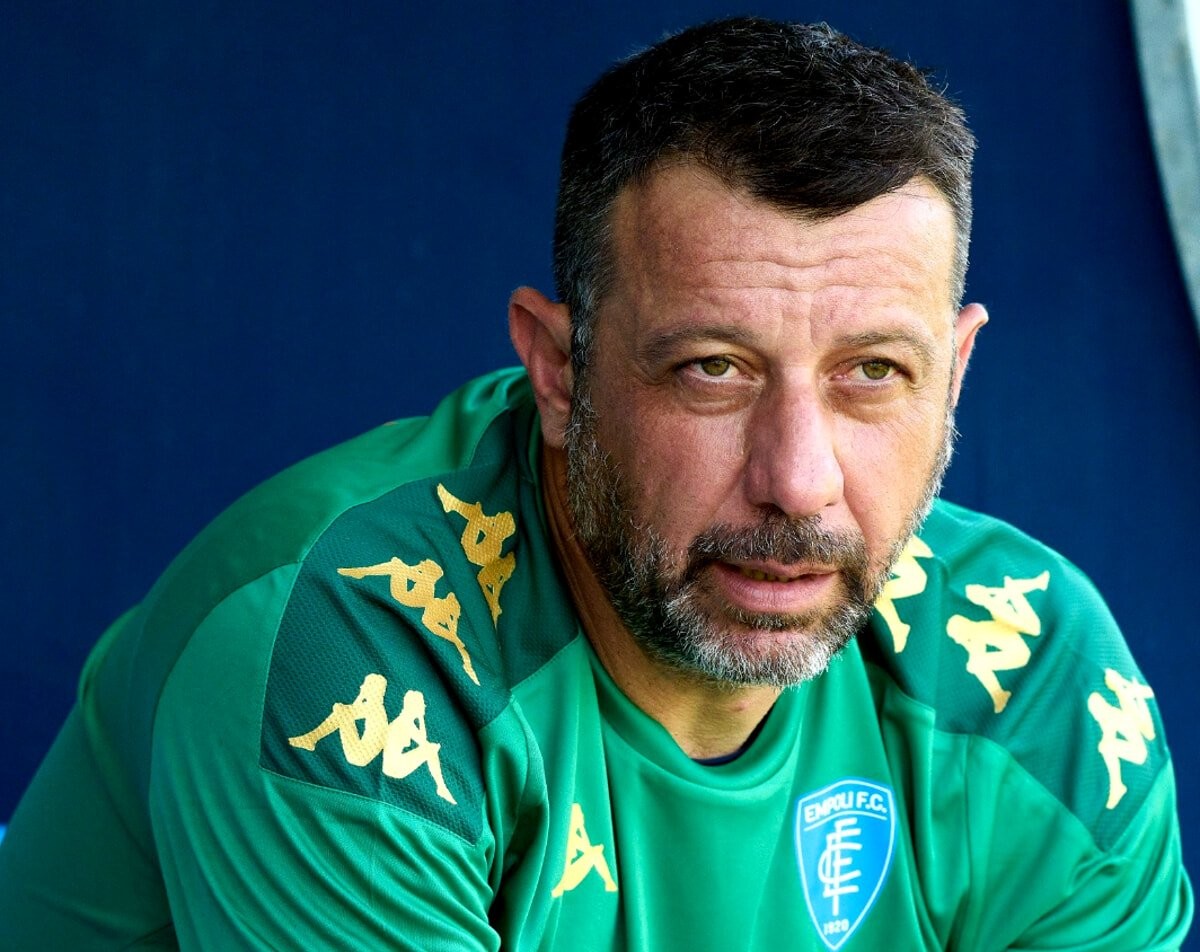 澳客教练-佛罗伦萨球员表现不佳，主帅怒斥要求提升表现的简单介绍